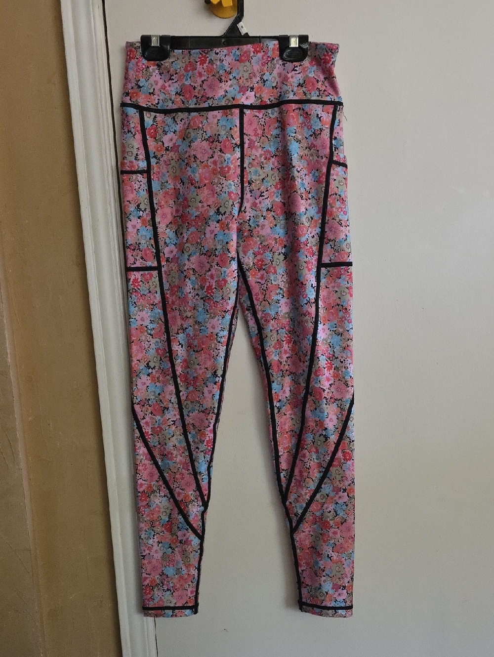 Floral Print Leggings with Black Piping